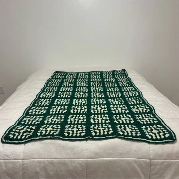 Vintage Granny Square Blanket Roseanne Crochet Patchwork Quilt 80s Green Ivory - Picture 12 of 13